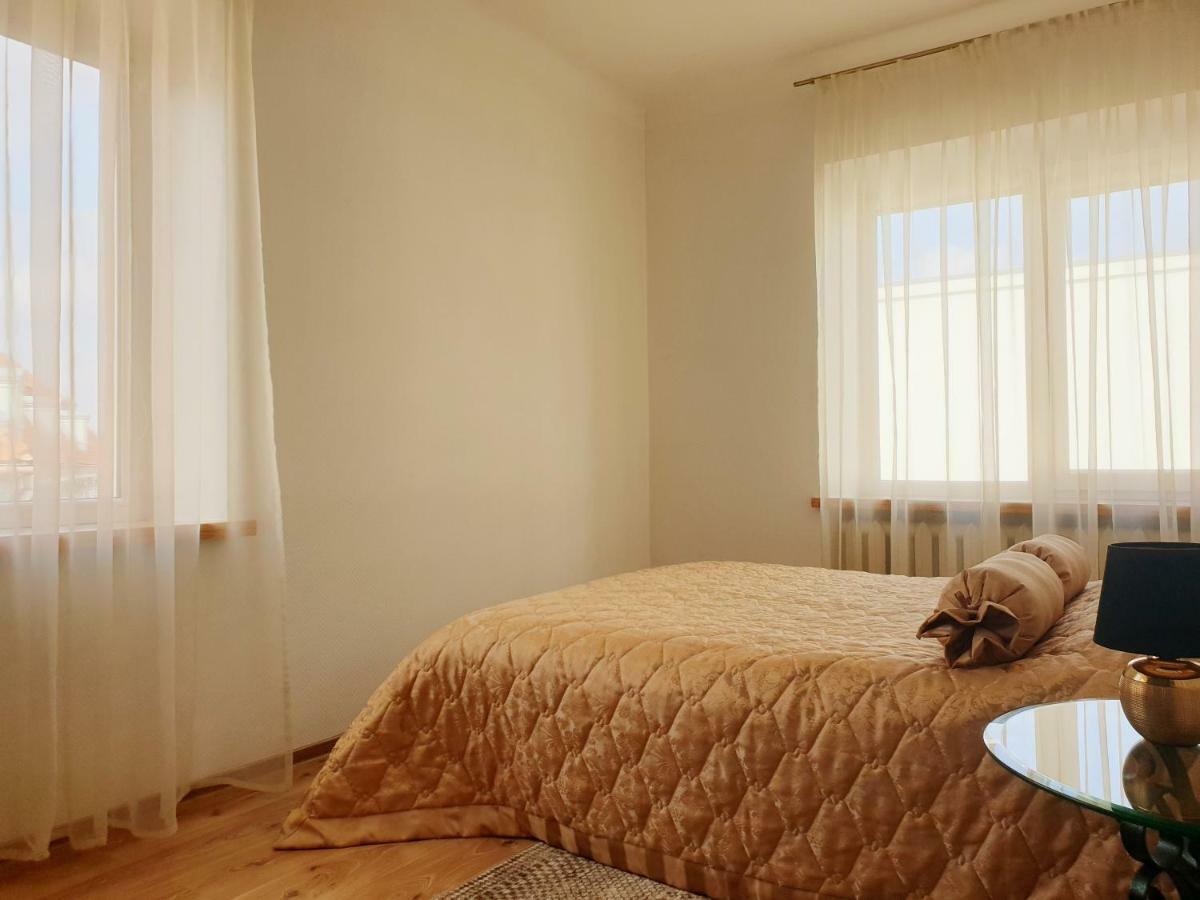 Cozy One Bedroom Apartment In Old Town Wilna Exterior foto