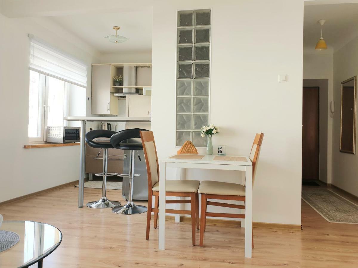 Cozy One Bedroom Apartment In Old Town Wilna Exterior foto